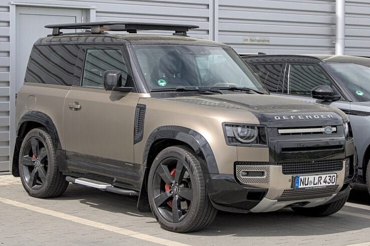Land Rover Defender 90 L663 IMG 9441